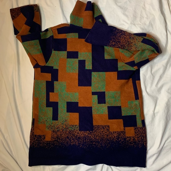 Ladies button sweater - Picture 2 of 3